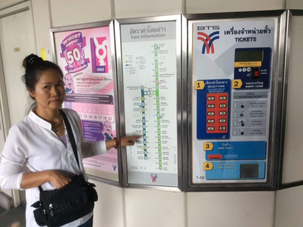 Liste mit den Erreichbaren Stationen der Skytrain in Bangkok
