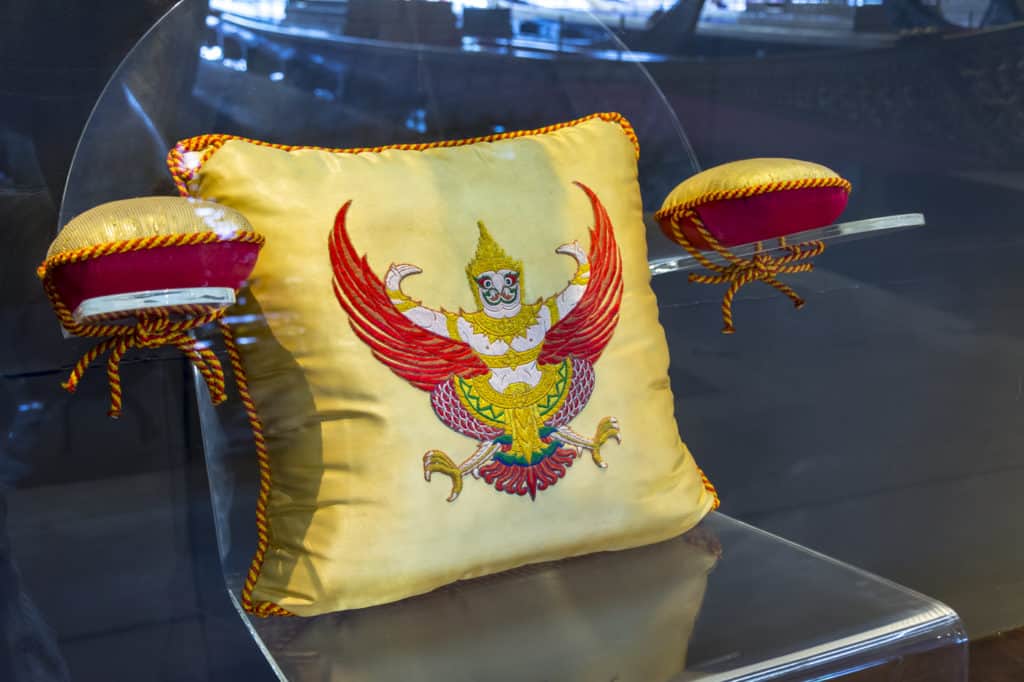 Sitzkissen der Königlichen Barkasse Nara Song Susan HM Rama IX