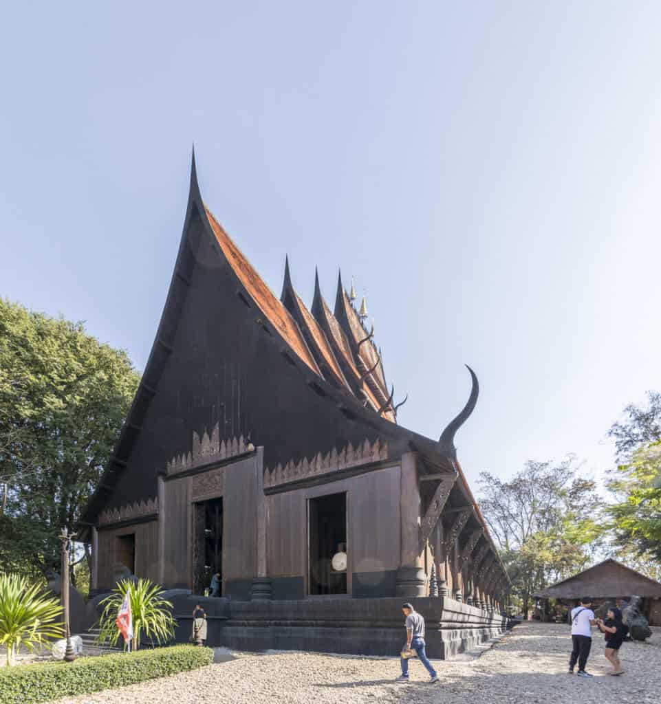 großes Haupthaus Main Sanctuary Hall in Baandam in Chiang Rai