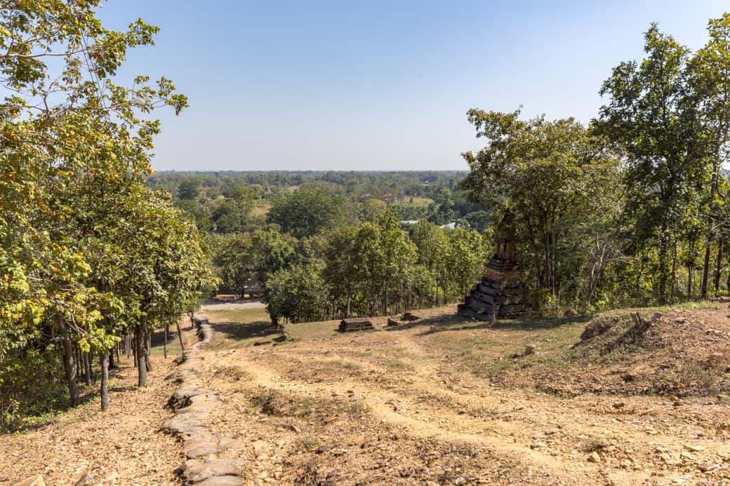 die Aussicht vom Tempelplateau des Wat SaPhan Hin - Sukhothai - Thailand