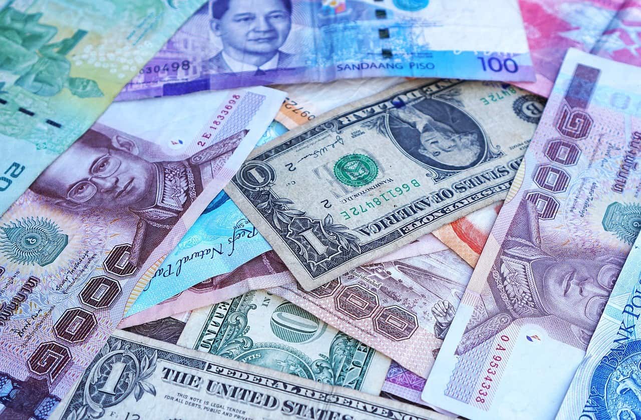 Geldscheine in verschiedenen Währungen