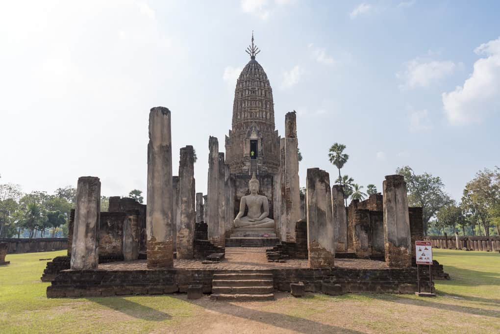 Viharn Luang Pho To mit Buddha-Statue