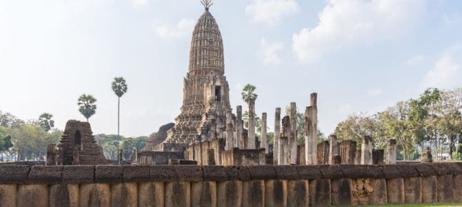 Chaliang und Wat Phra Si Rattana Mahathat Chaliang und Wat Phra Si Rattana Mahathat