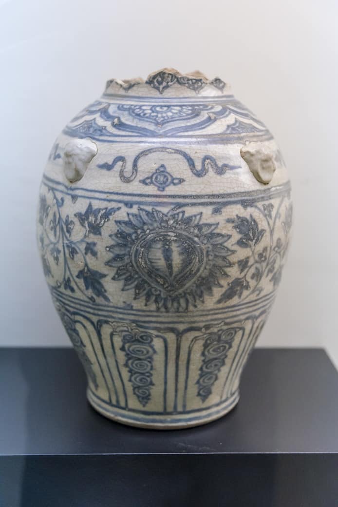 Unterglasur bemalte Vase