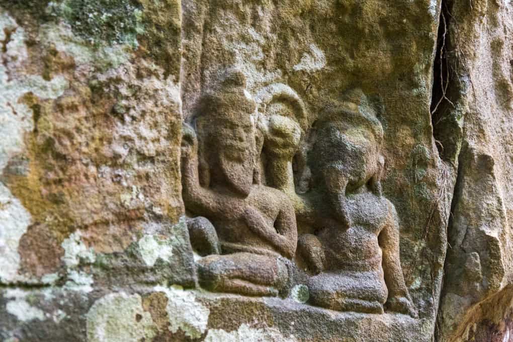 Weiteres Steinrelief mit Gottheiten - Kunst der Khmer