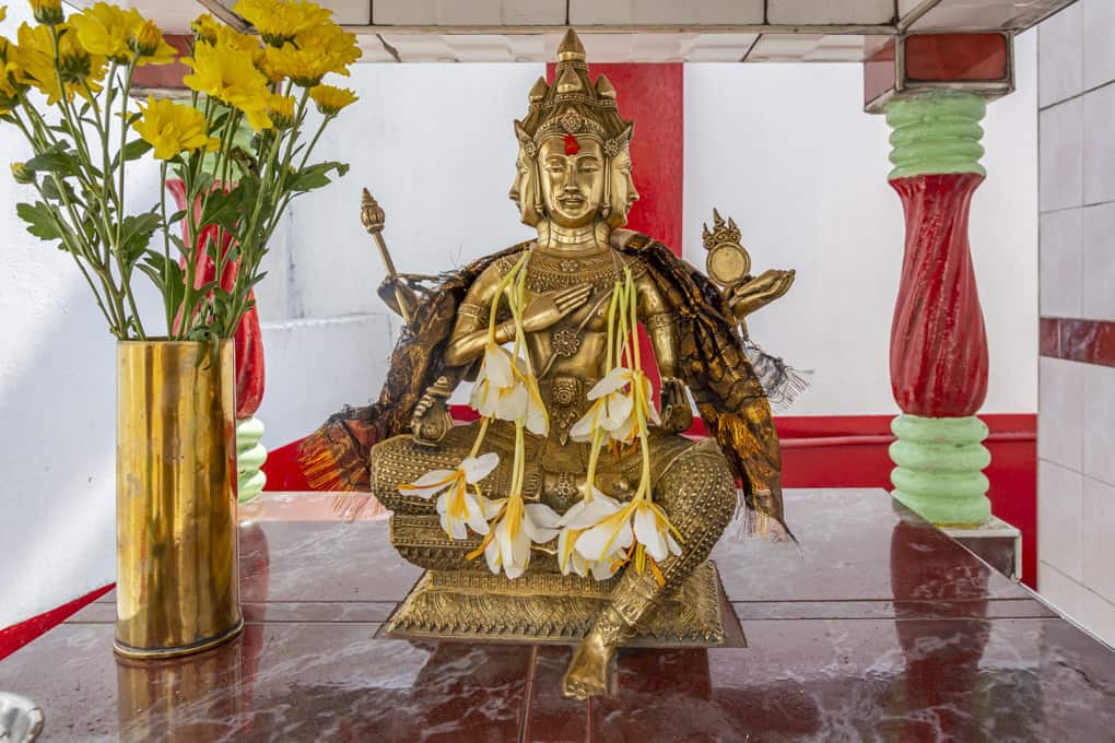 Statue in einem Tempel von dem Gott Brahma