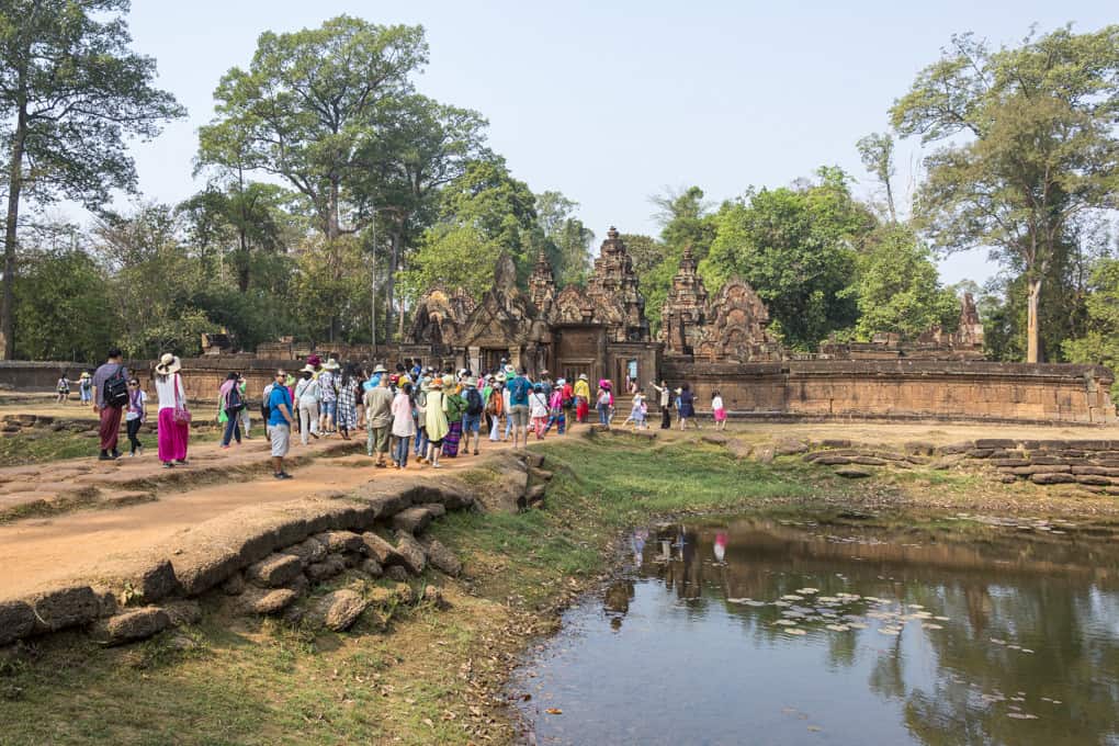 Zugang zum Tempel Banteay Srei in Kambodscha