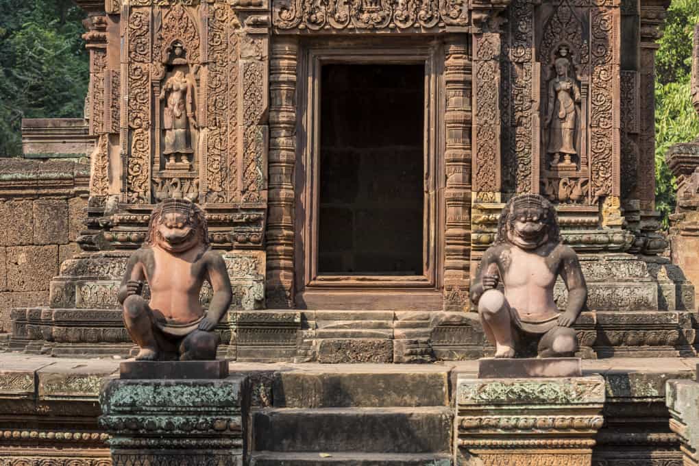 Torwaechter am Prasat im Bantaey Srei - Lambodscha